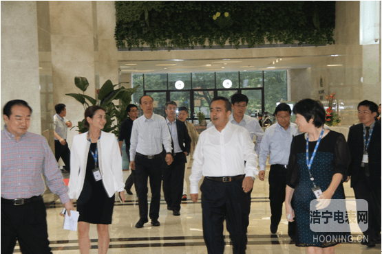 政企合作 * 新疆維吾爾自治區黨委領導一行蒞臨科陸調研考察